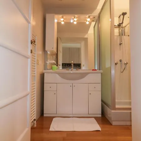 Sole, Terrazza, Centro Citta E Wi-fi Veloce! Genova