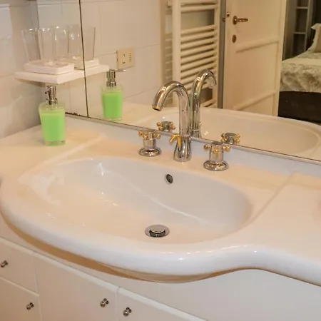 Sole, Terrazza, Centro Citta E Wi-fi Veloce! Γένοβα