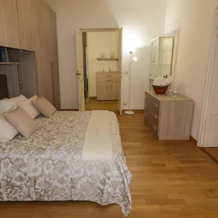 Sole, Terrazza, Centro Citta E Wi-fi Veloce! Διαμέρισμα