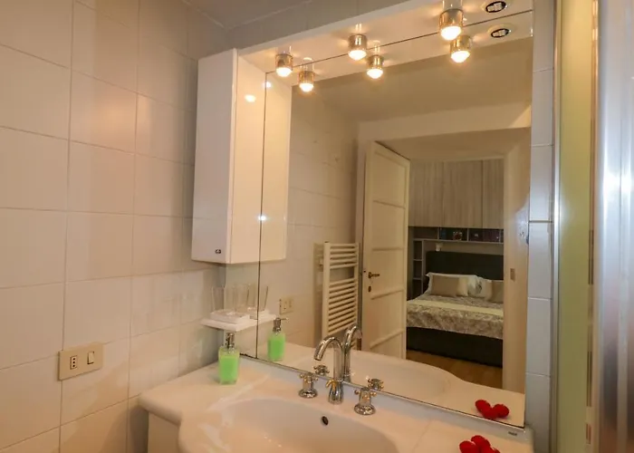 Sole, Terrazza, Centro Citta E Wi-fi Veloce!