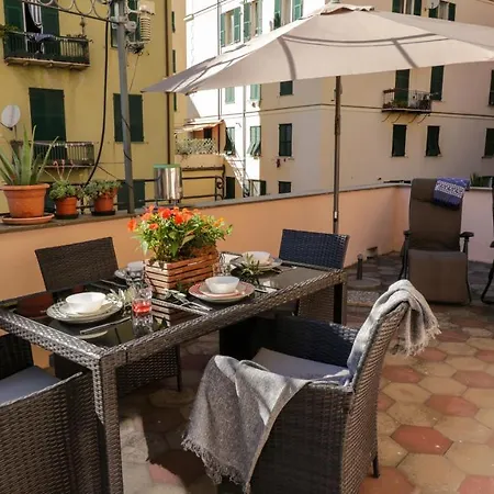 Apartment Sole, Terrazza, Centro Citta E Wi-fi Veloce! Genoa