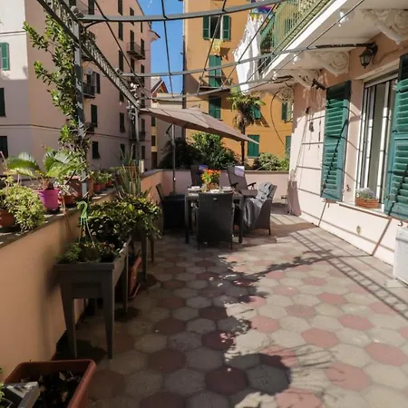 Sole, Terrazza, Centro Citta E Wi-fi Veloce! شقة
