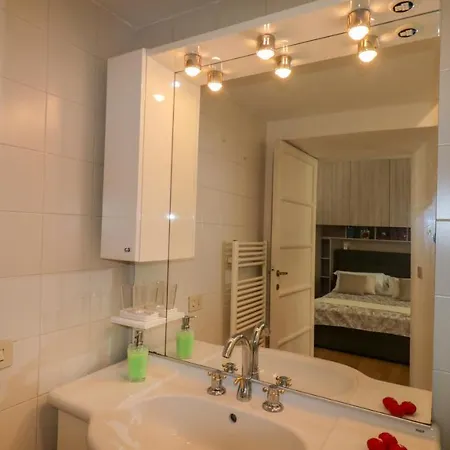 Sole, Terrazza, Centro Citta E Wi-fi Veloce!