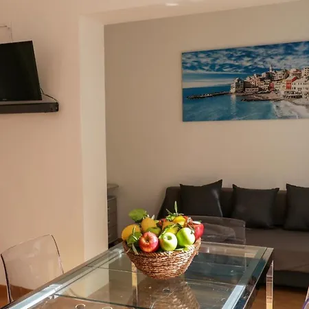 Apartment Sole, Terrazza, Centro Citta E Wi-fi Veloce! *