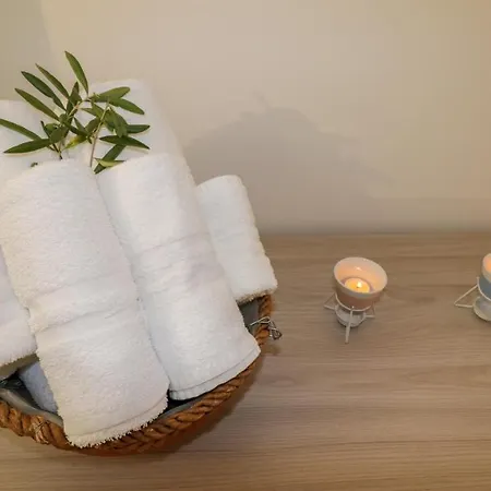 Sole, Terrazza, Centro Citta E Wi-fi Veloce!