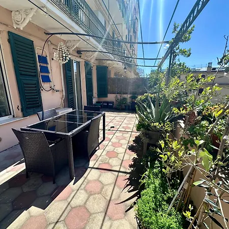 Sole, Terrazza, Centro Citta E Wi-fi Veloce! Appartement